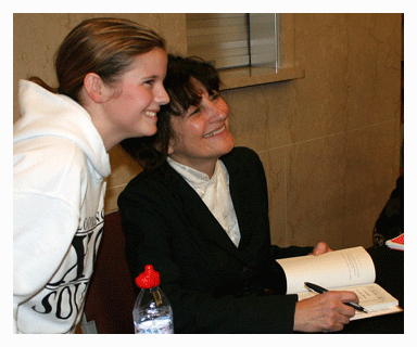 Ruth Reichl and student at 2011 lecture